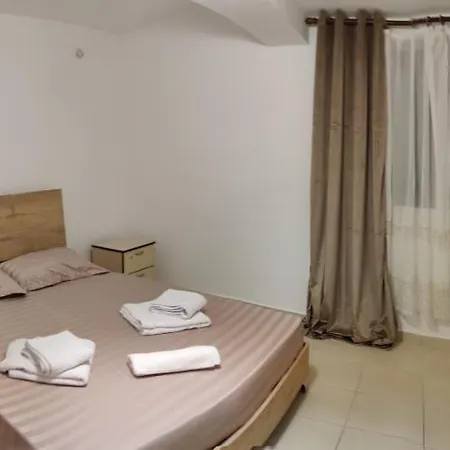 Hasler Rooms Apartment *